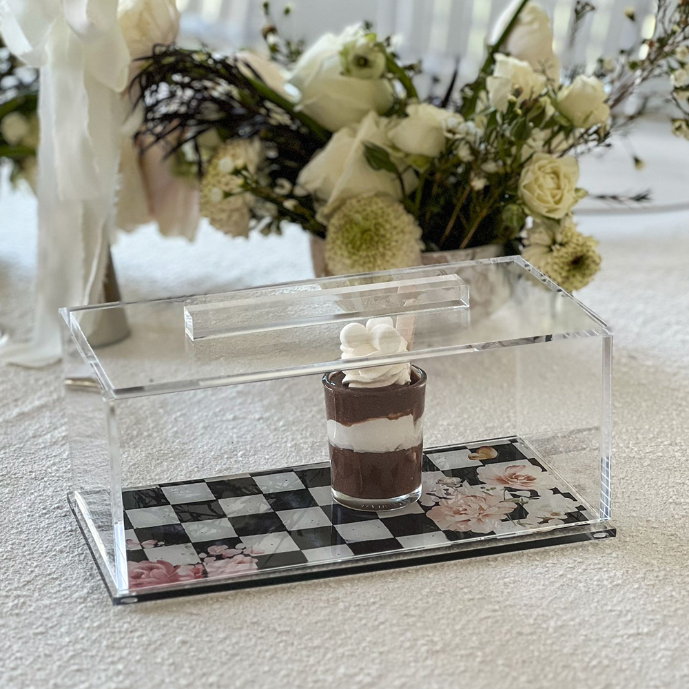 Black Chic Checkered Lucite Cake Tray with Lid