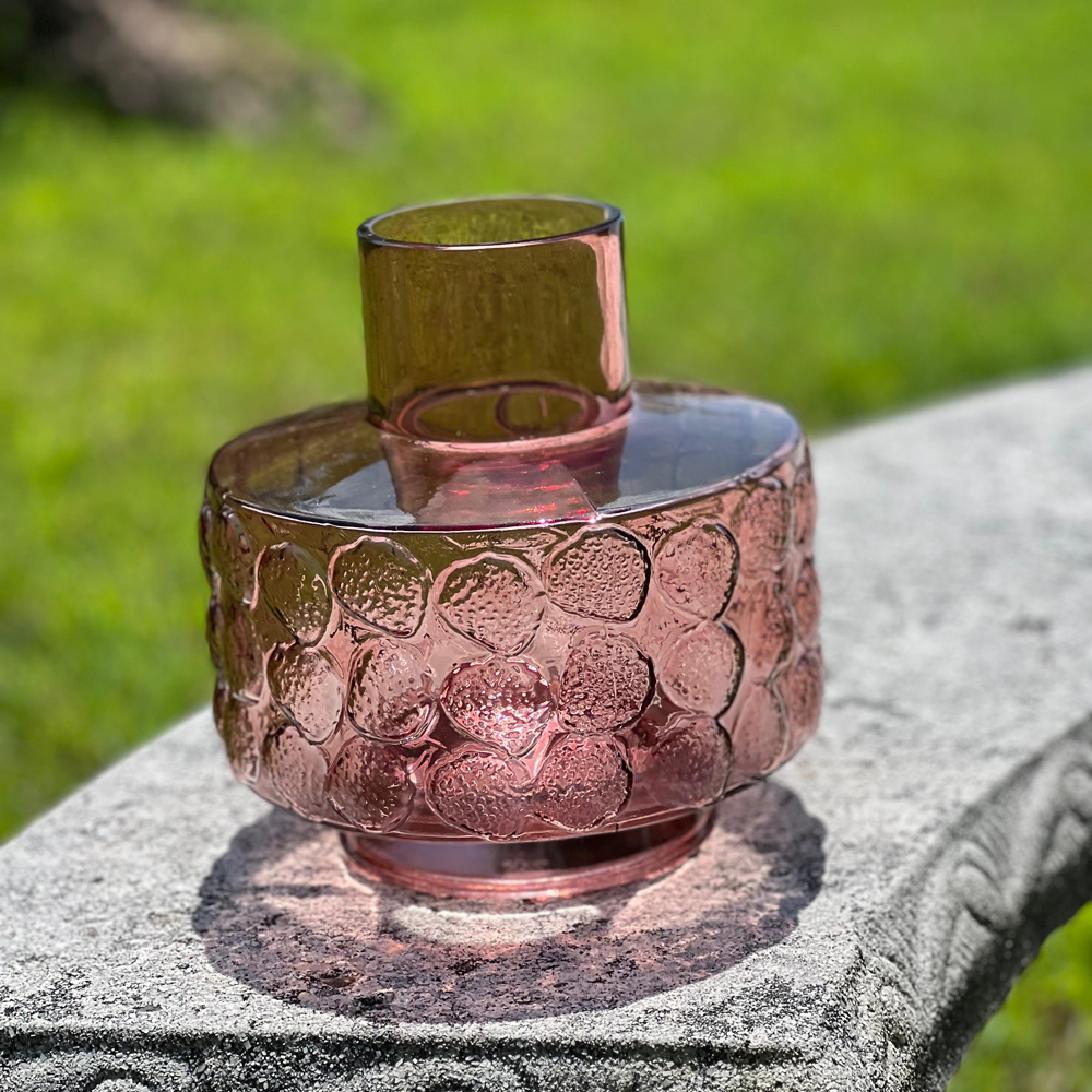 Short Neck Vase With Strawberry Pattern