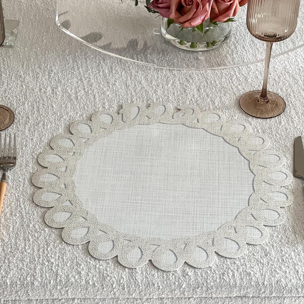 Linen Style Placemat with Scalloped Edge