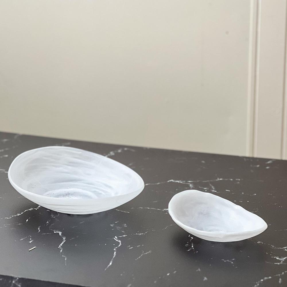 Resin Snow Drift Oval Serving Dish