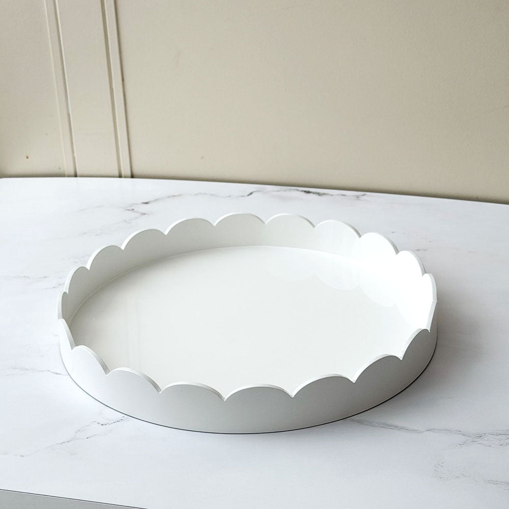White Scalloped Edge Round Lacquer Tray