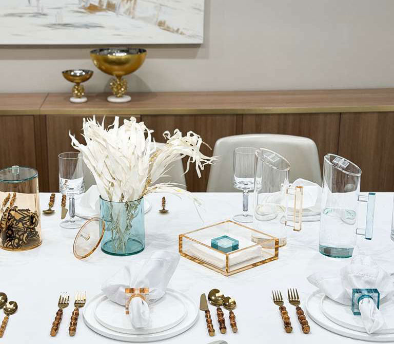 Teal Lucite Napkin Rings 4pk